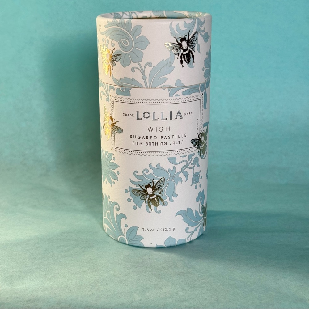 Lolli Sea Bath Salts Wish 22 Fragrance with Blue and White Design NEW